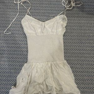 ISABELLES CABINET WHITE DRESS SIZE SMALL